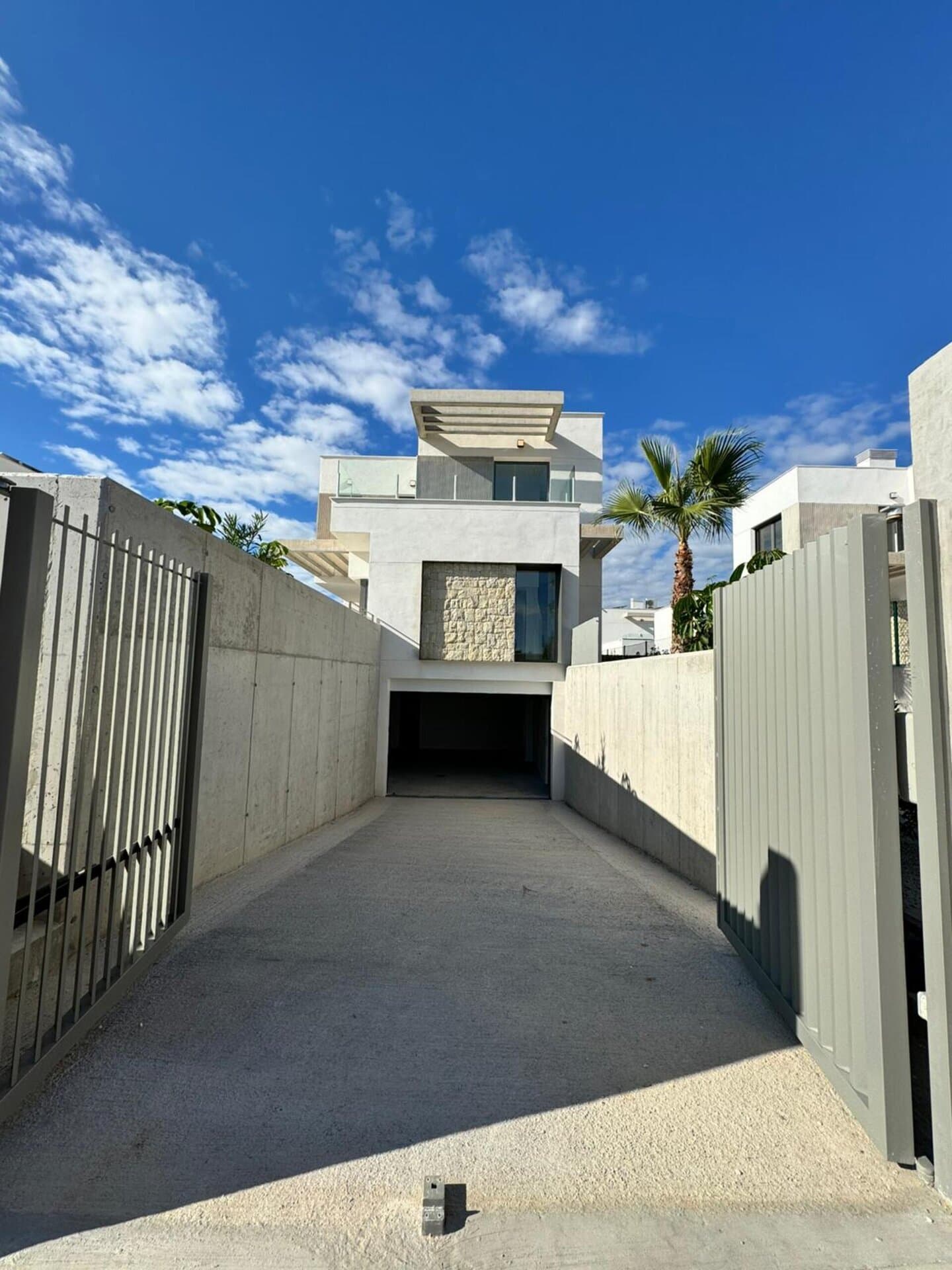 4-Zimmer Freistehende Villa in Finestrat - 3