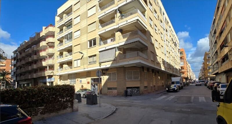 2-Bedroom Apartment in Torrevieja - 10