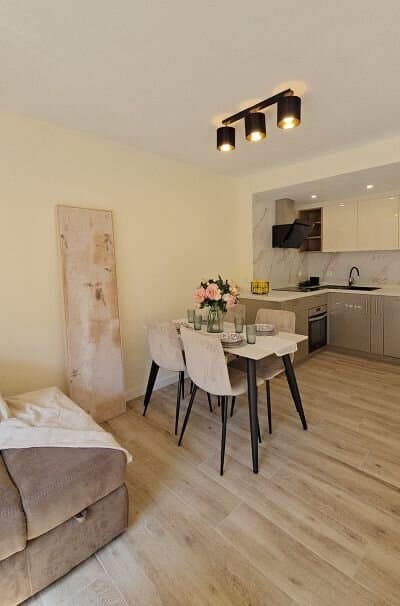 2-Bedroom Apartment in Torrevieja - 2