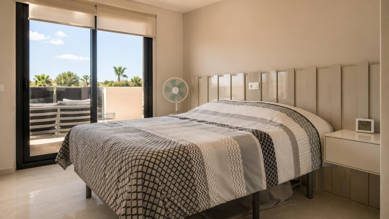 Apartamento de 2 Dormitorios en Pau 8, Orihuela Costa - 7