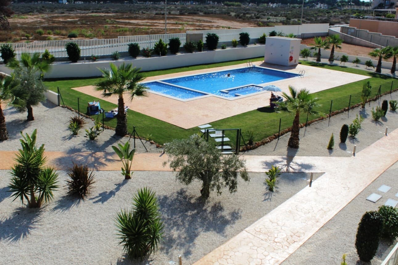 Apartamento de 2 Dormitorios en Los Dolses, Orihuela Costa - 18