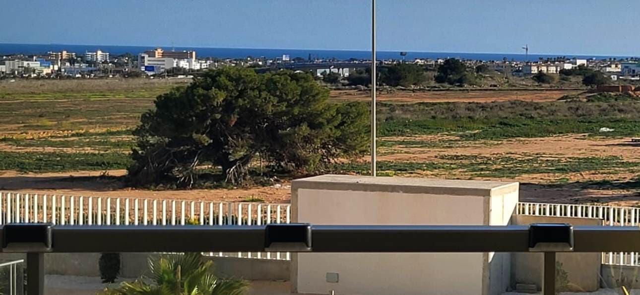Apartamento de 2 Dormitorios en Los Dolses, Orihuela Costa - 24
