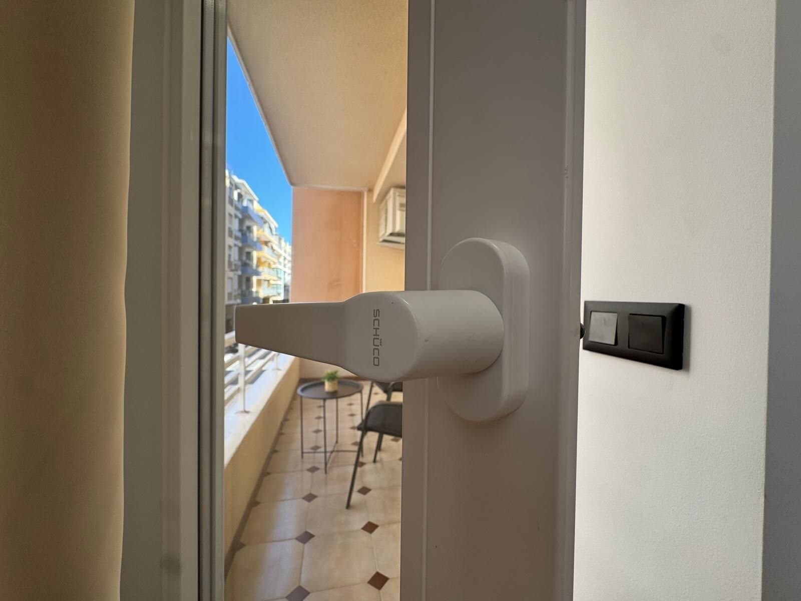 3-Bedroom Apartment in Paseo Maritimo, Torrevieja - 12