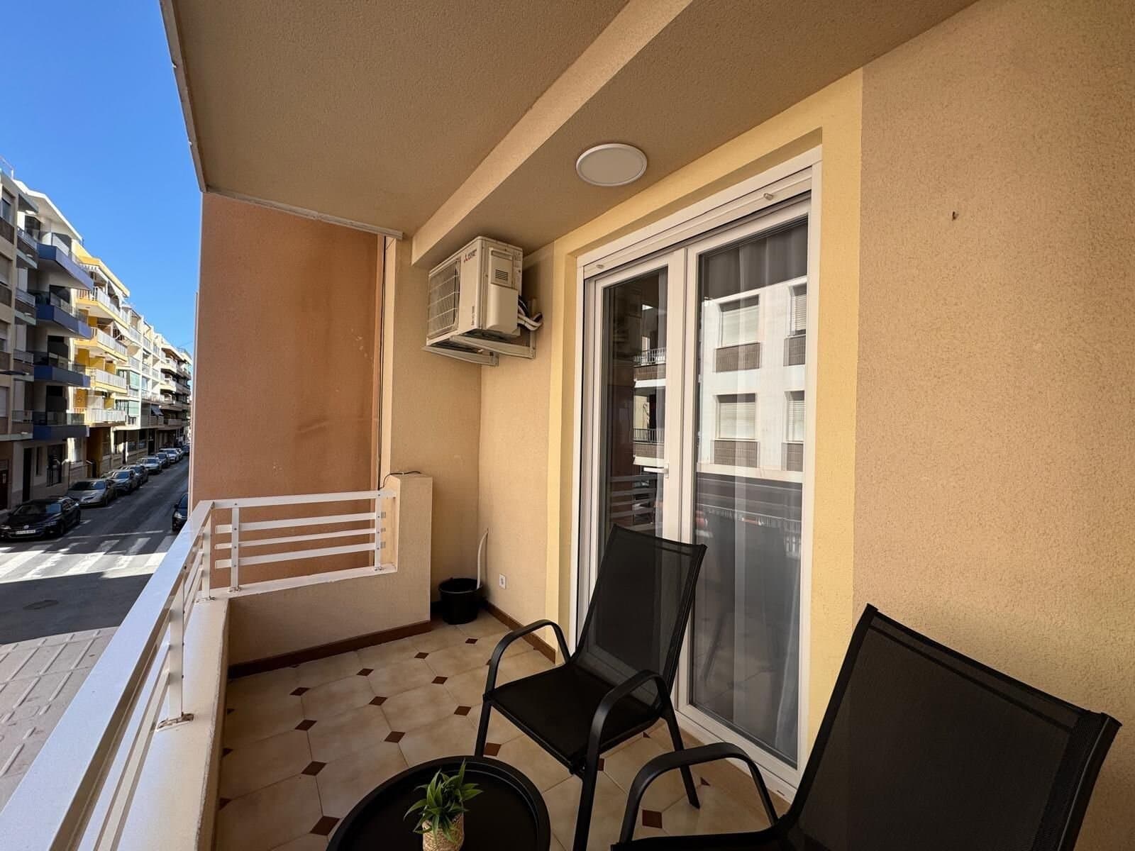 3-Bedroom Apartment in Paseo Maritimo, Torrevieja - 14
