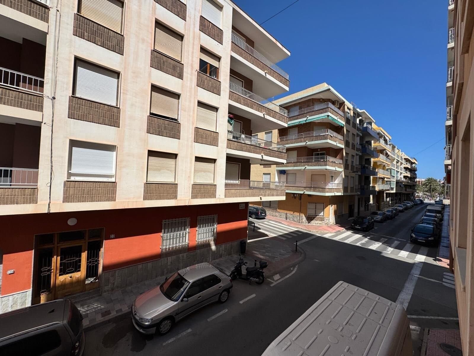 3-Bedroom Apartment in Paseo Maritimo, Torrevieja - 17