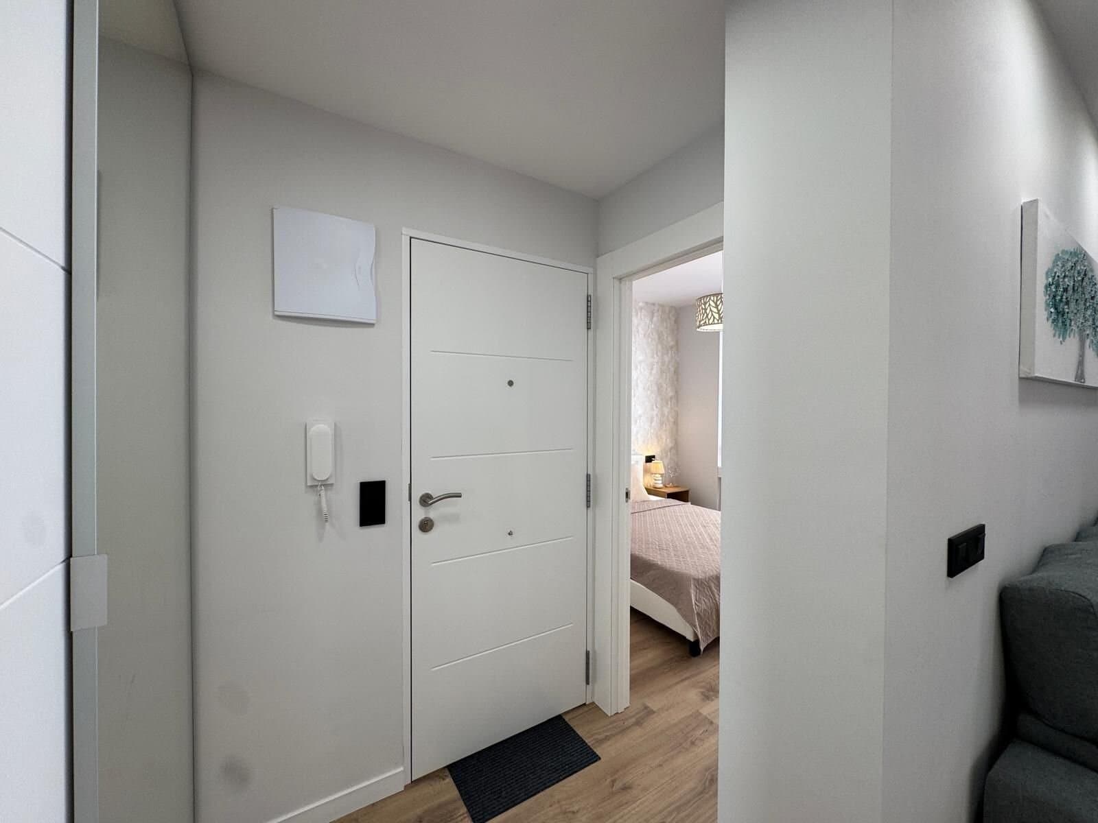 3-Bedroom Apartment in Paseo Maritimo, Torrevieja - 3
