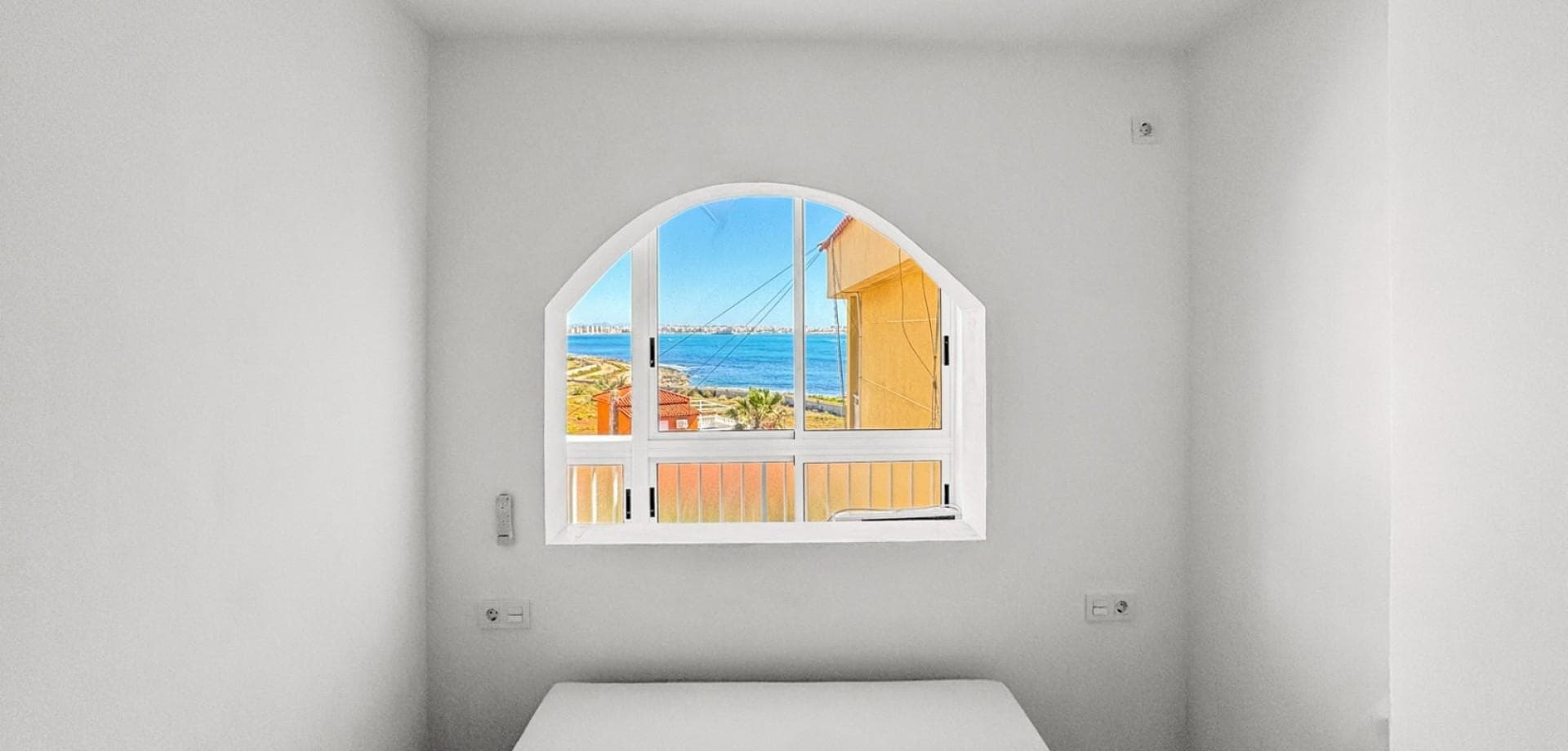 Apartamento de 1 Dormitorios en Punta Prima, Torrevieja - 11