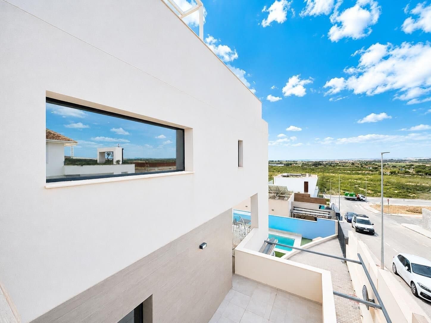 Villa de 4 Dormitorios en Pueblo 4, Benijofar - 3