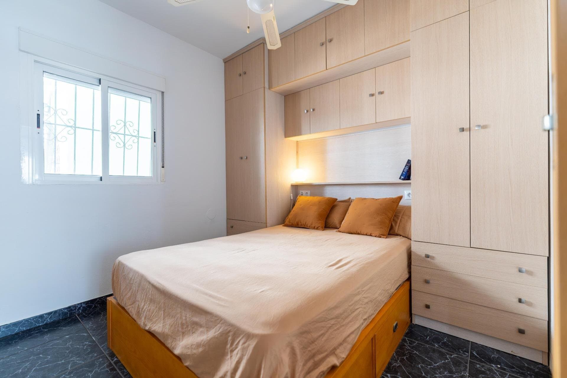 Apartamento de 1 Dormitorios en El Acequión - Los Náufragos, Torrevieja - 16