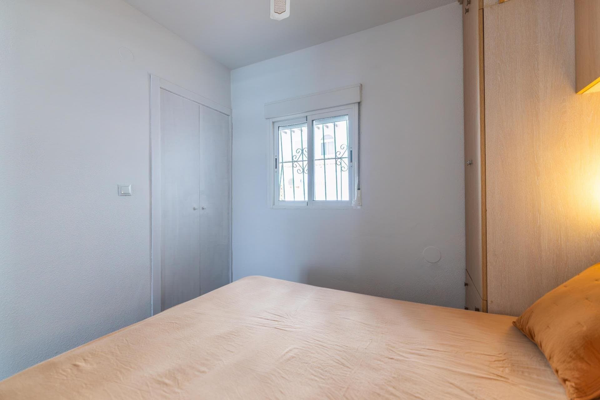 Apartamento de 1 Dormitorios en El Acequión - Los Náufragos, Torrevieja - 17