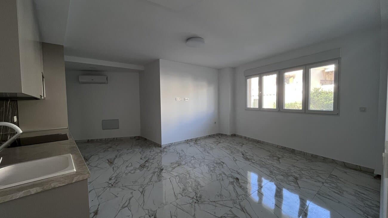 1-Bedroom Apartment in Centro, Torrevieja - 3