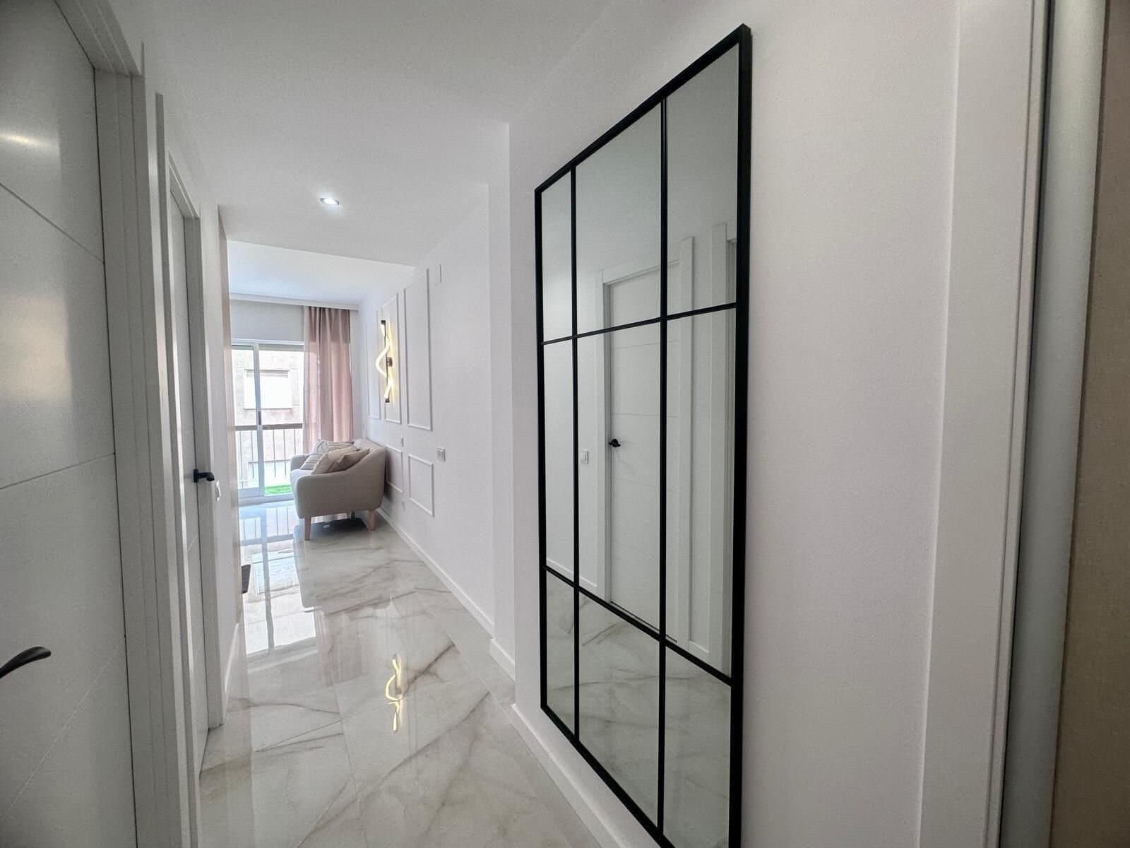 1-Bedroom Apartment in Estacion de Autobuses, Torrevieja - 2