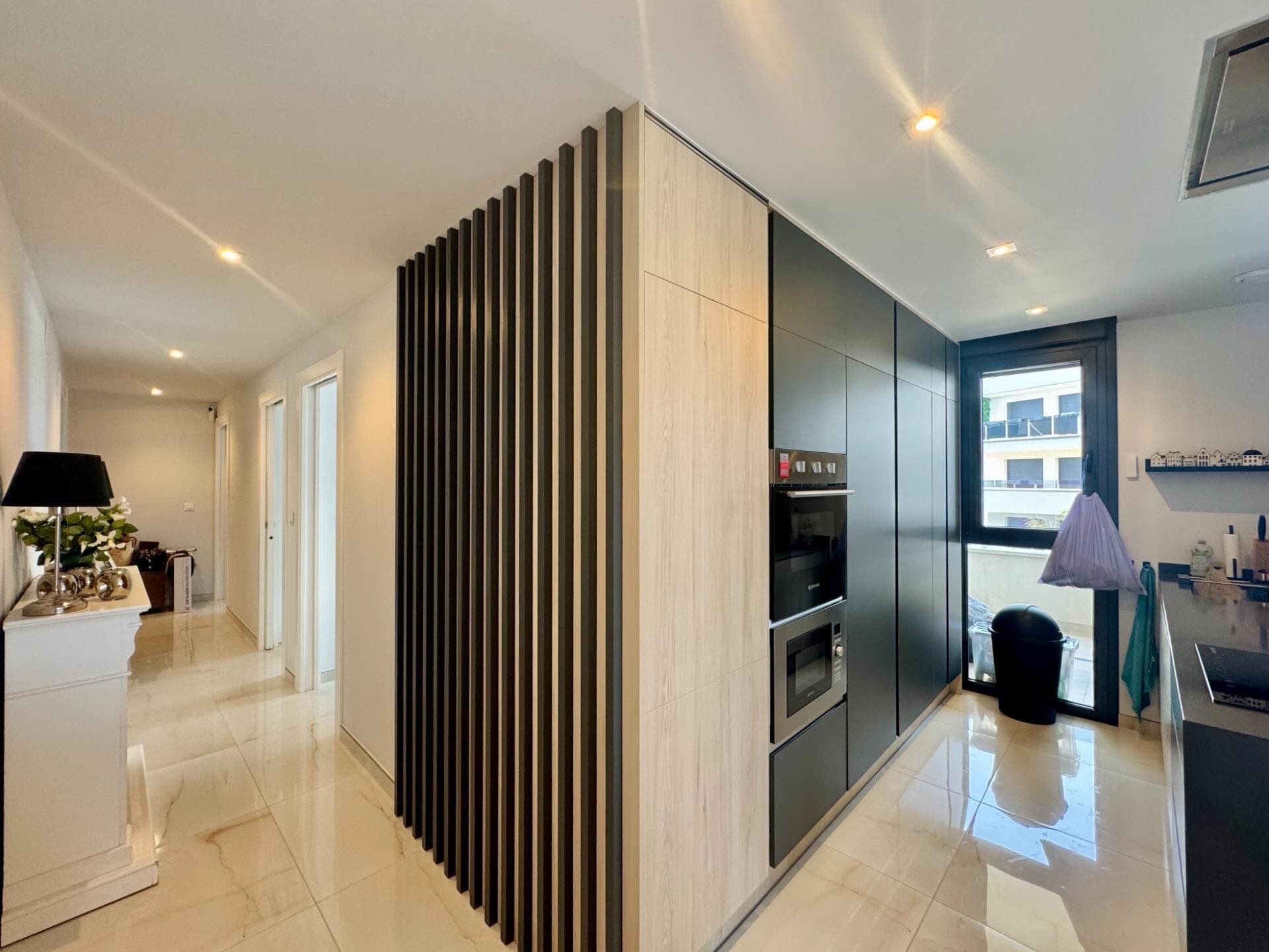 Apartamento de 3 Dormitorios en Punta Prima, Orihuela Costa - 15