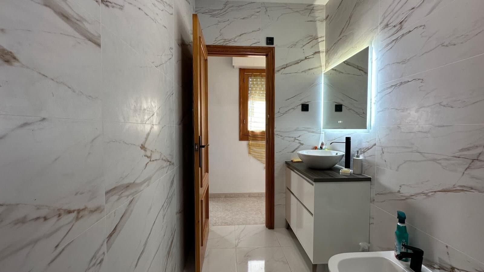 Apartamento de 2 Dormitorios en, Torrevieja - 18