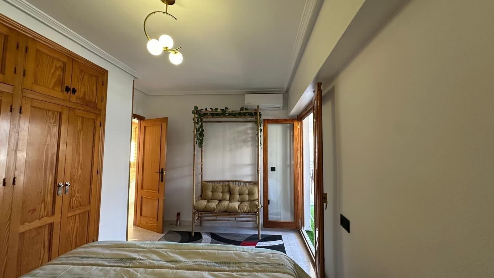 Apartamento de 2 Dormitorios en, Torrevieja - 26