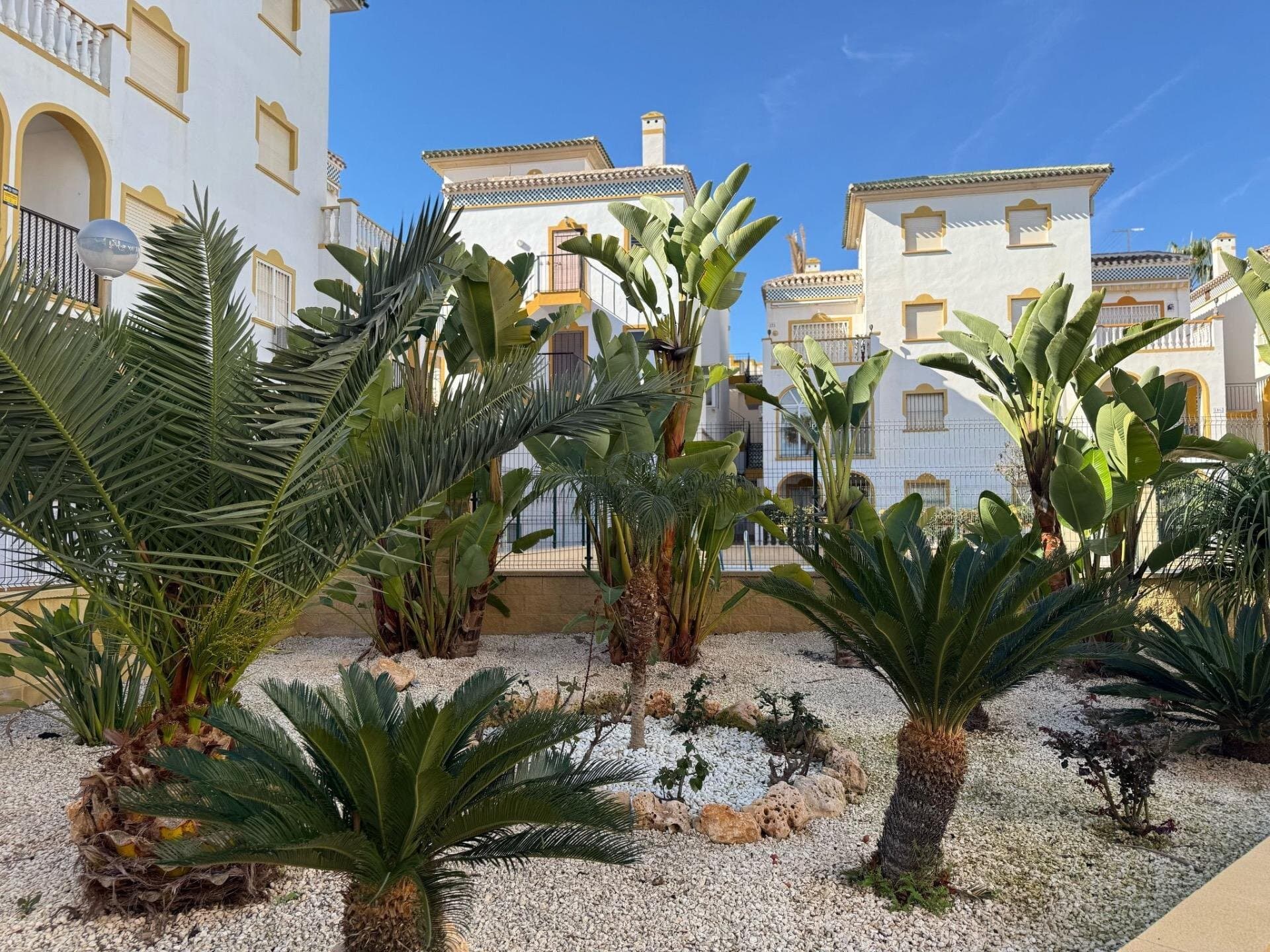 3-Bedroom Bungalow in Torre la Mata, Torrevieja - 2