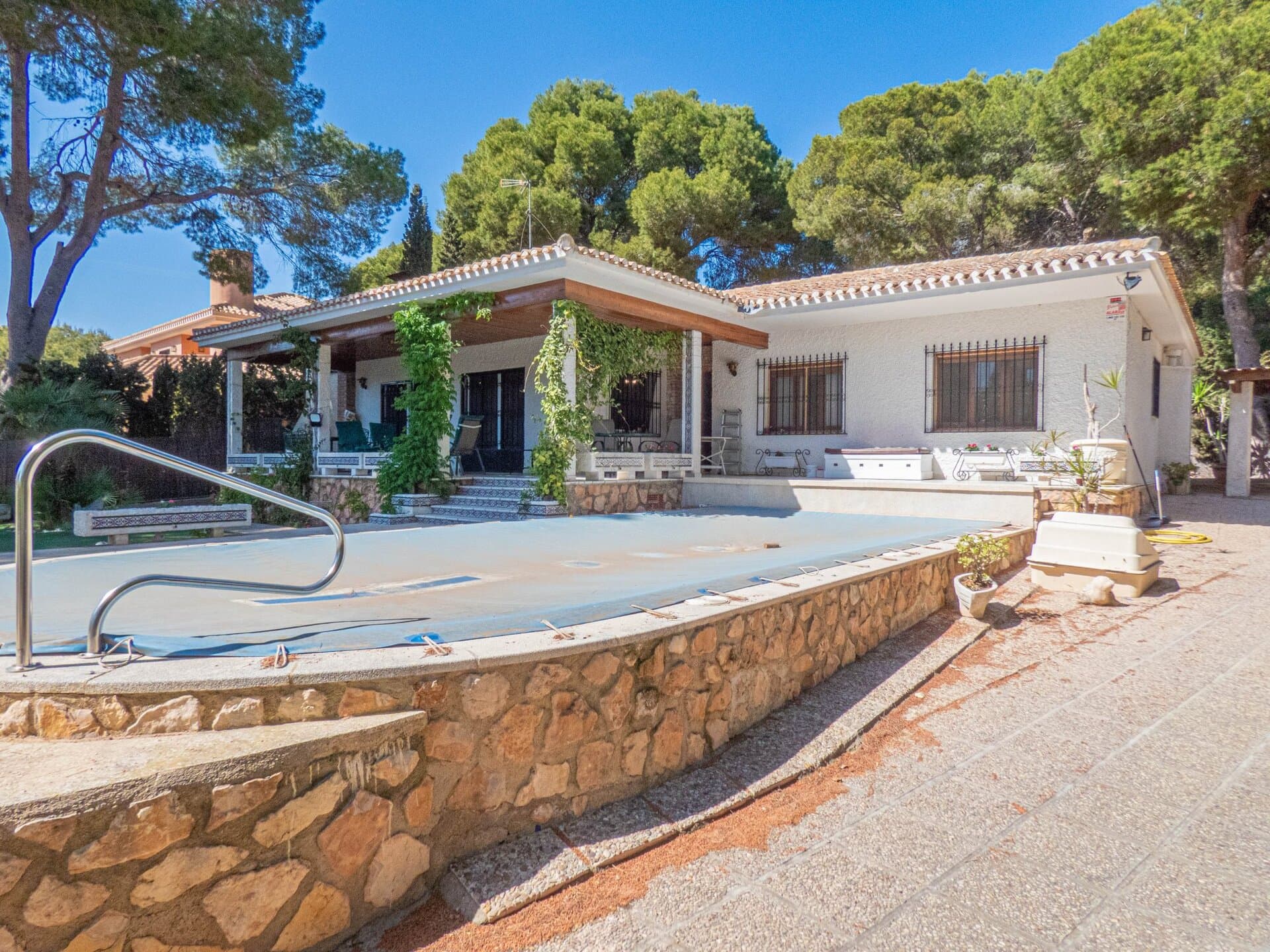 Villa de 6 Dormitorios en Aguamarina, Orihuela Costa