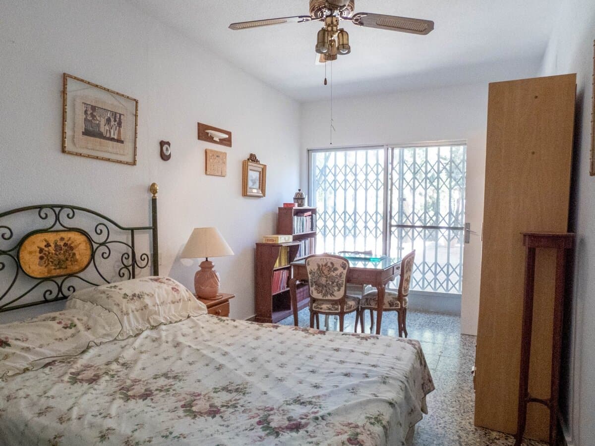 Villa de 6 Dormitorios en Aguamarina, Orihuela Costa - 14