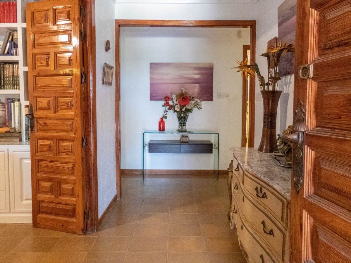 Villa de 6 Dormitorios en Aguamarina, Orihuela Costa - 3