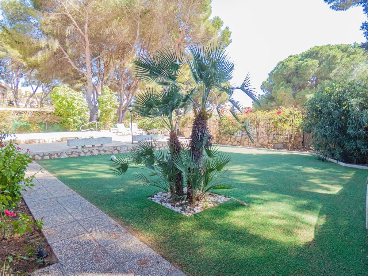 Villa de 6 Dormitorios en Aguamarina, Orihuela Costa - 31