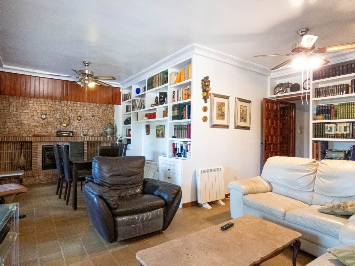 Villa de 6 Dormitorios en Aguamarina, Orihuela Costa - 8