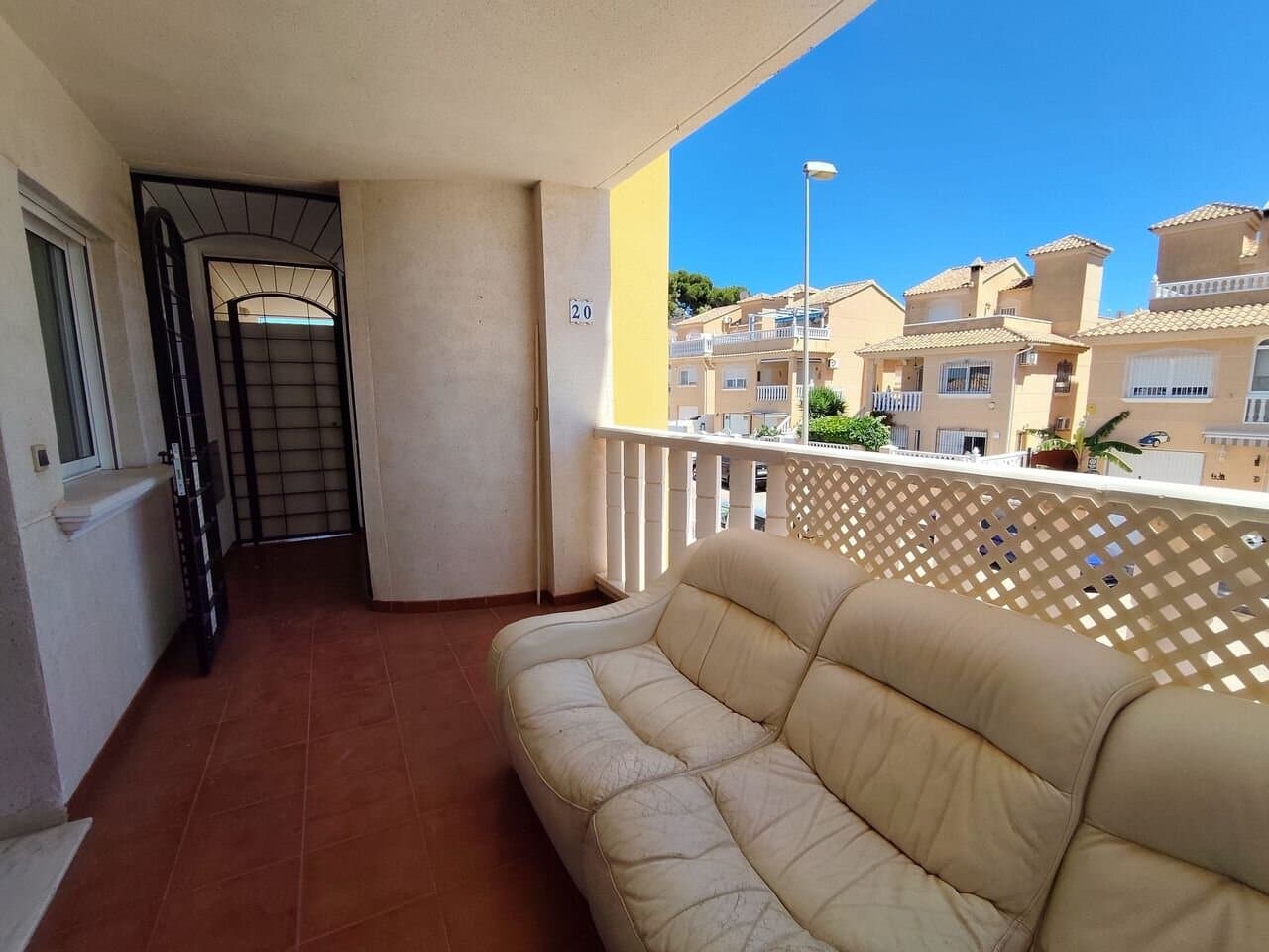 Apartamento de 2 Dormitorios en Villamartín-las Filipinas, Orihuela Costa - 19