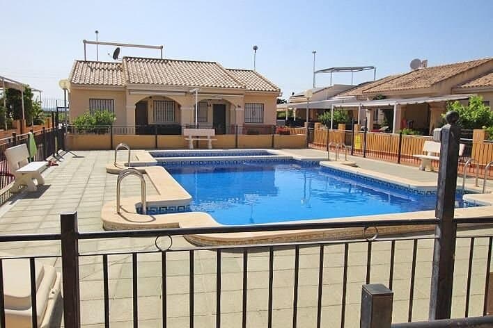 Bungalow de 2 Dormitorios en Urbanizaciones, Guardamar del Segura - 20