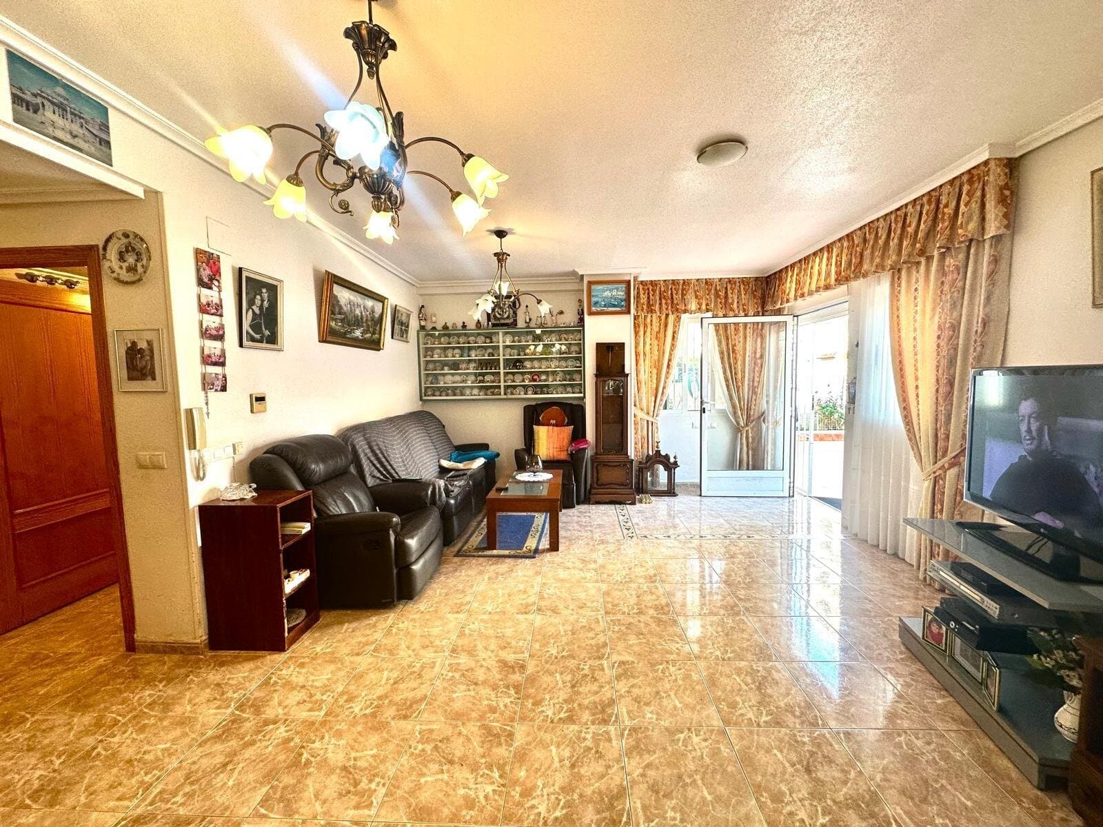 Appartement met 3 Slaapkamers in Playa del Cura, Torrevieja