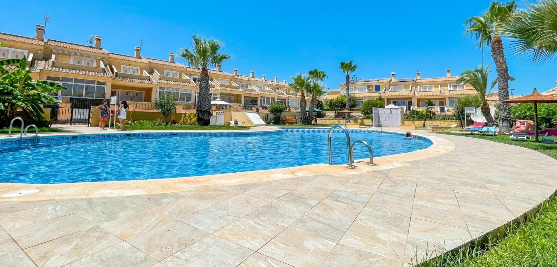 Casa de 4 Dormitorios en Los Balcones - Los Altos del Edén, Torrevieja - 41