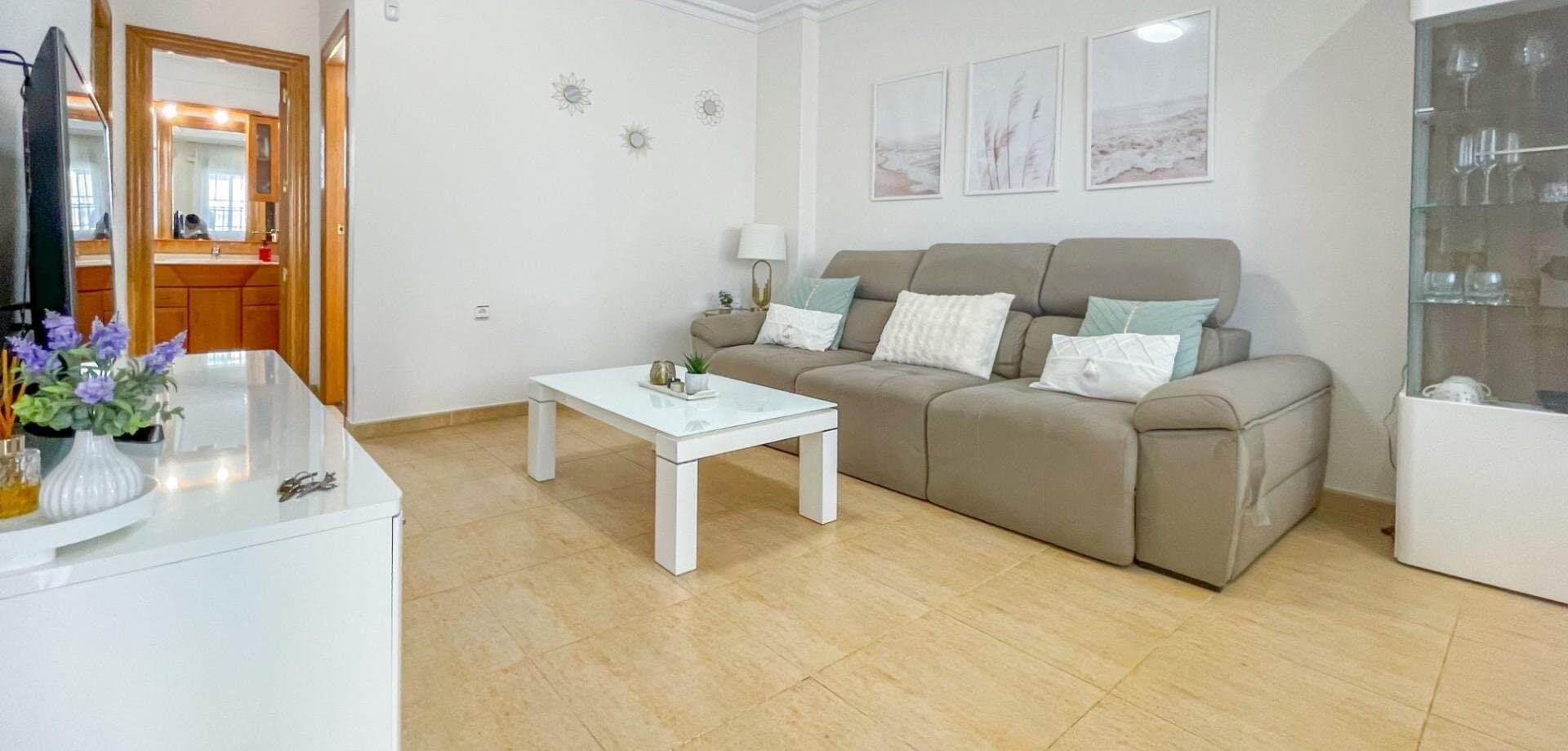 Casa de 4 Dormitorios en Los Balcones - Los Altos del Edén, Torrevieja - 8