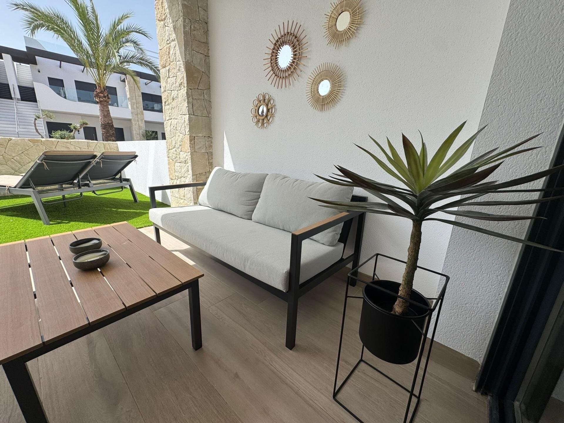 Apartamento de 3 Dormitorios en Rocio del Mar, Orihuela Costa - 12