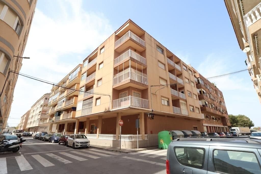 3-Bedroom Apartment in Acequion, Torrevieja