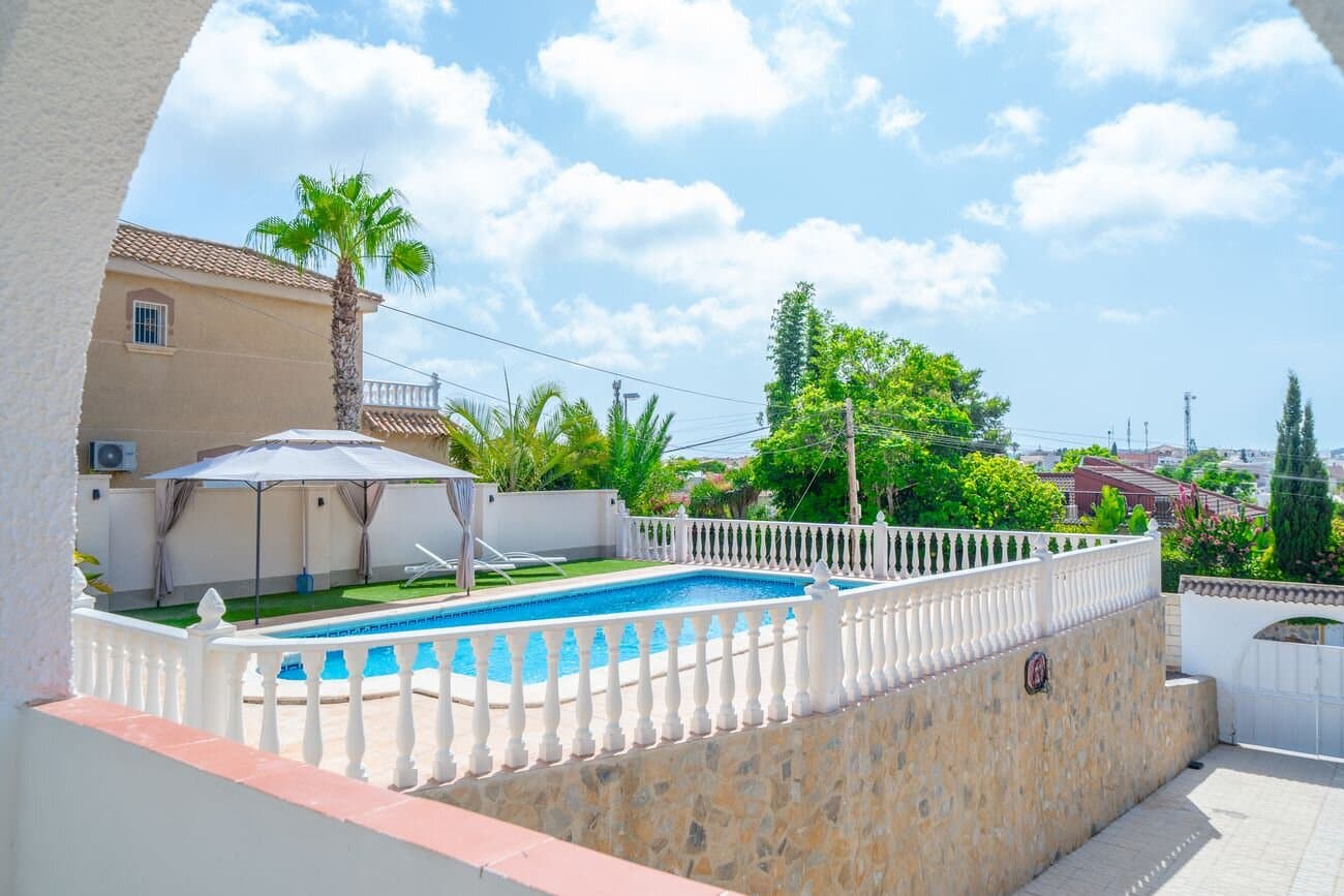 5-Bedroom Villa in La Siesta, Torrevieja - 2