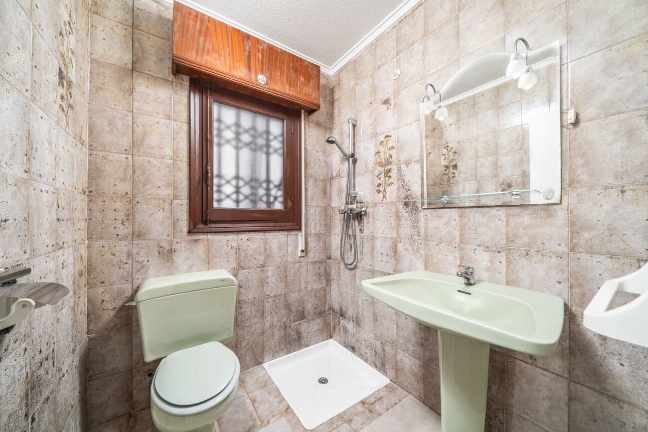 5-Bedroom Villa in La Siesta, Torrevieja - 45