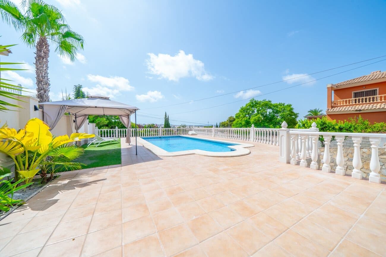 5-Bedroom Villa in La Siesta, Torrevieja - 6