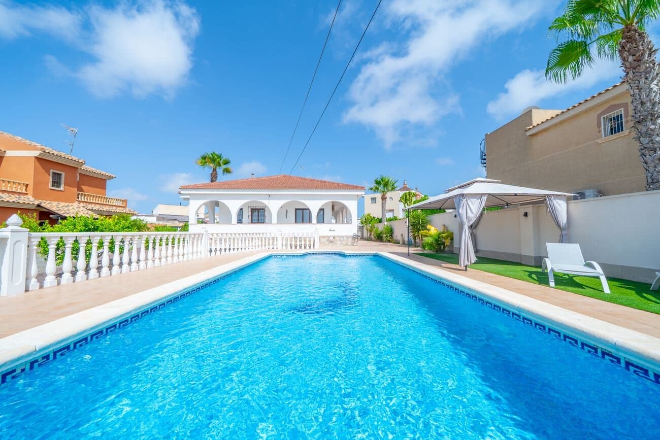 5-Bedroom Villa in La Siesta, Torrevieja - 7