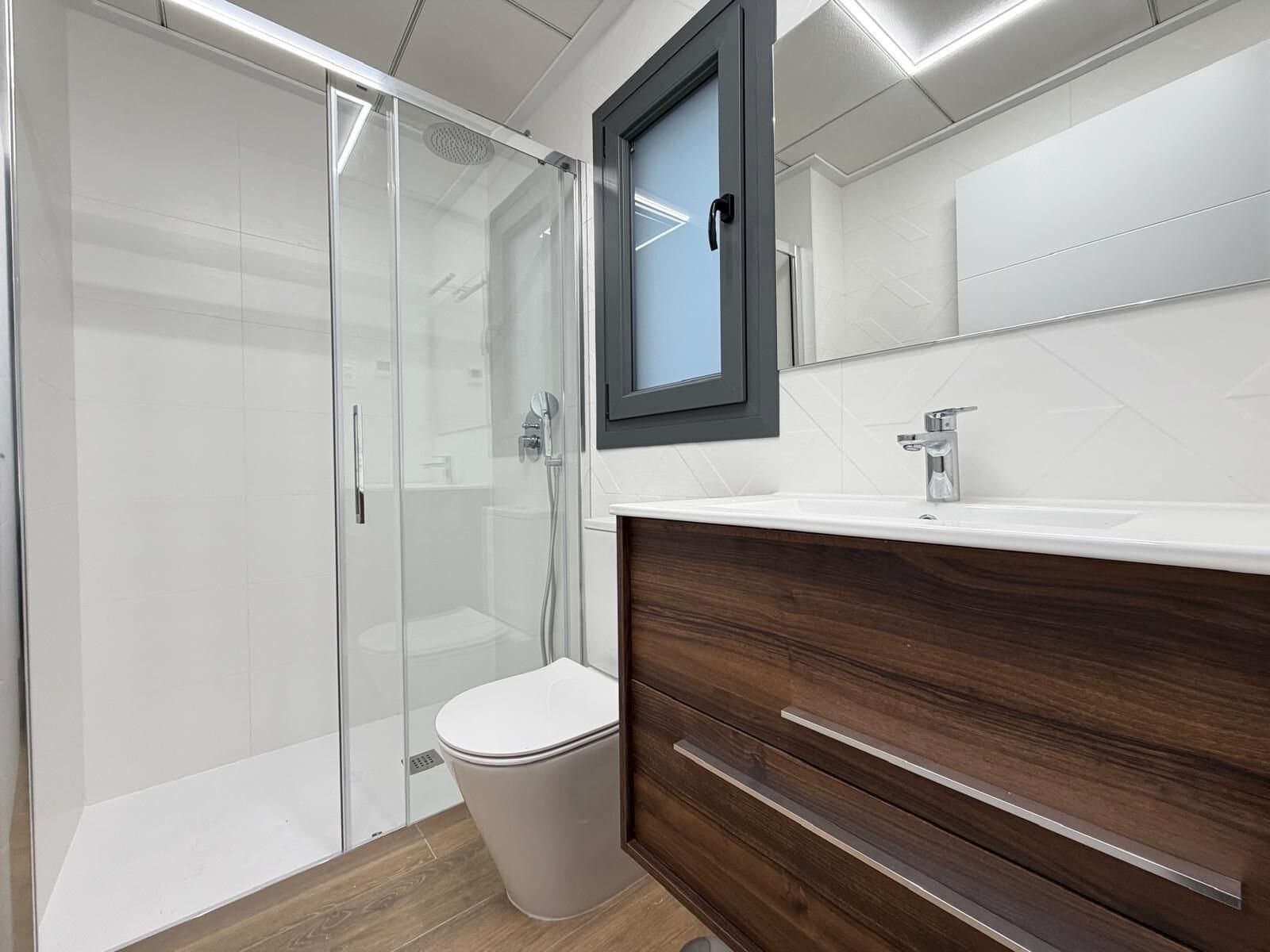 2-Bedroom Apartment in Estacion de Autobuses, Torrevieja - 13