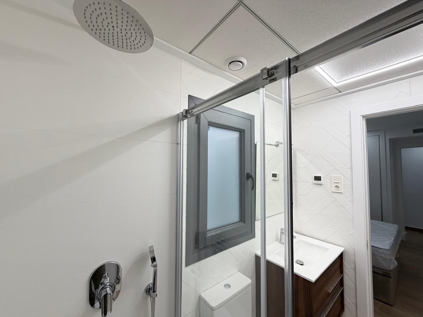 2-Bedroom Apartment in Estacion de Autobuses, Torrevieja - 16