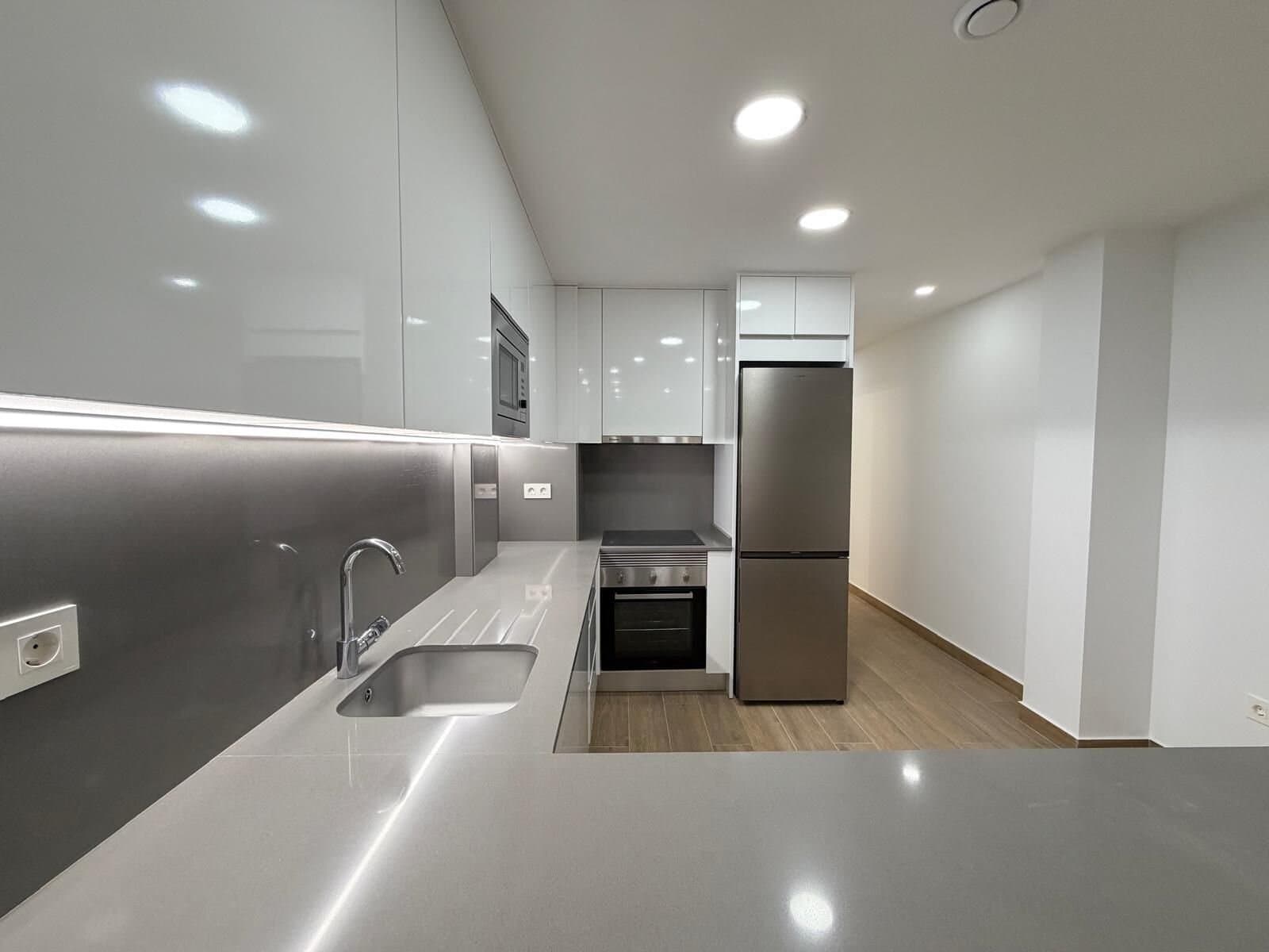 2-Bedroom Apartment in Estacion de Autobuses, Torrevieja - 38