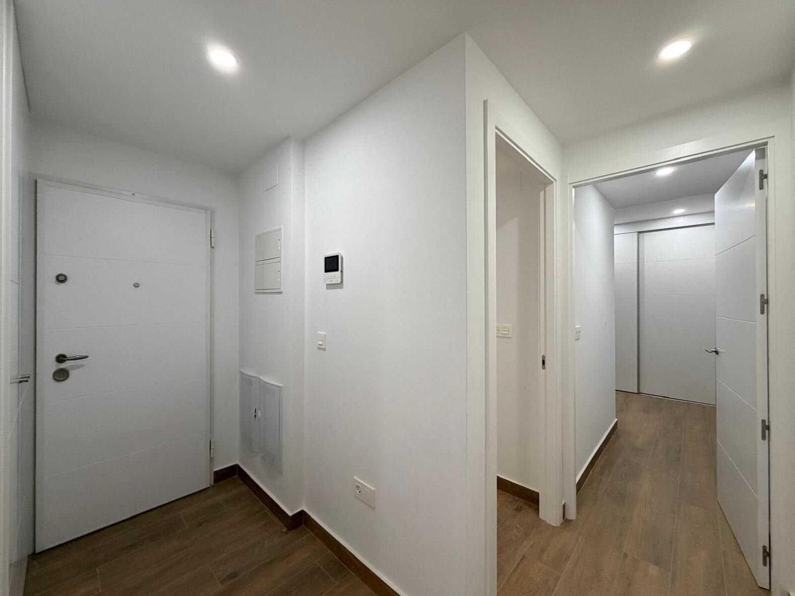 2-Bedroom Apartment in Estacion de Autobuses, Torrevieja - 4
