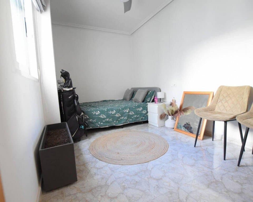 Apartamento de 2 Dormitorios en Los Montesinos - 8