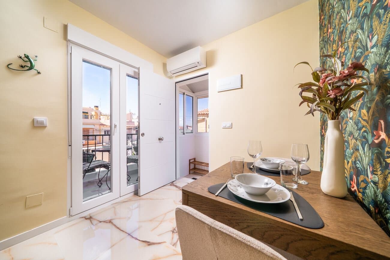 Apartamento de 1 Dormitorios en Centro, Torrevieja - 2