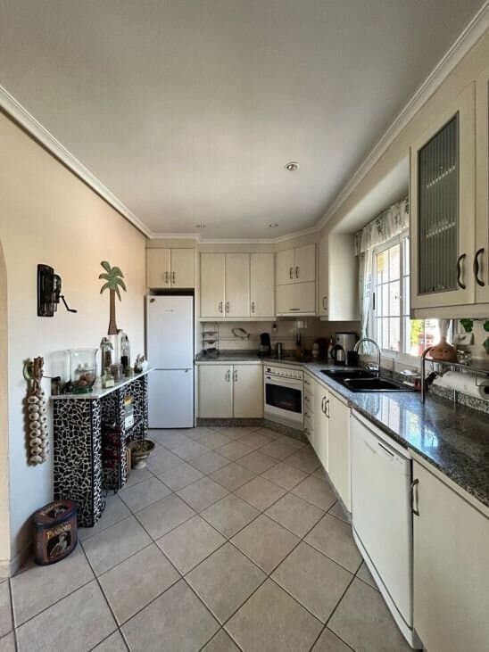 3-Bedroom Villa in Centro, Torrevieja - 14
