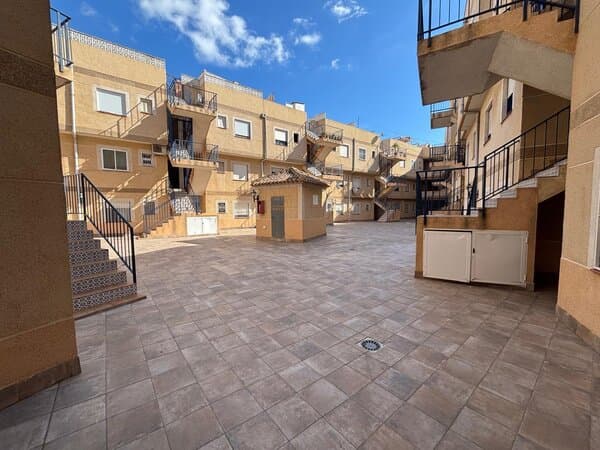 3-Bedroom Apartment in Playa del Cura, Torrevieja