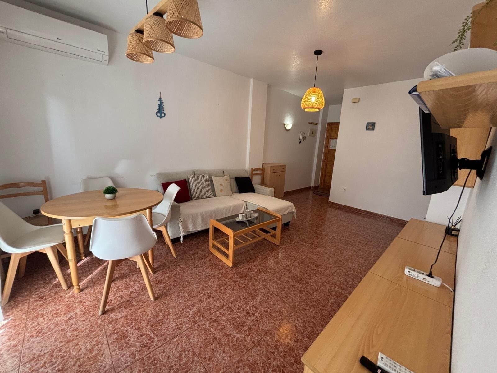 3-Bedroom Apartment in Playa del Cura, Torrevieja - 12