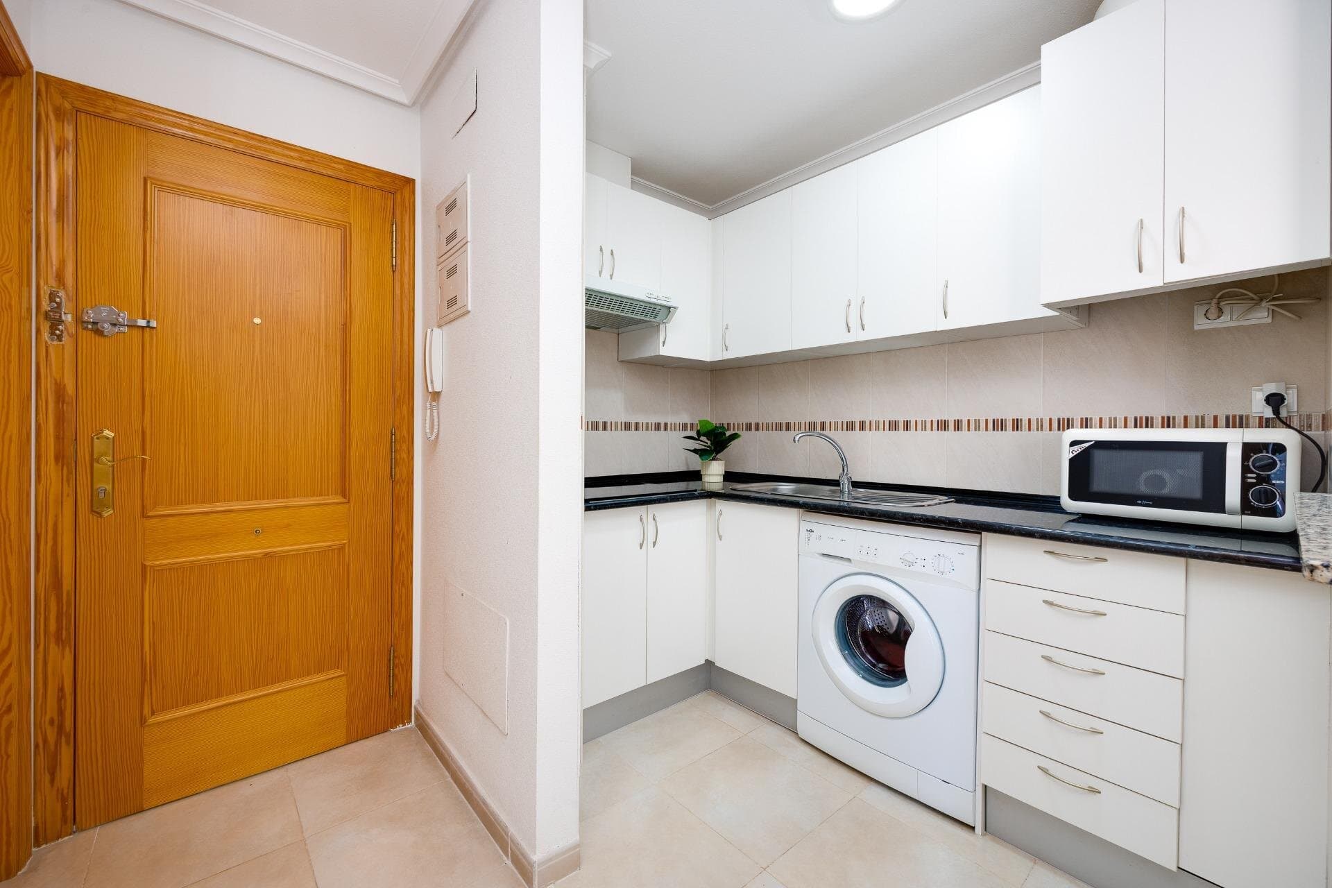 1-Bedroom Penthouse in Torrevieja - 16