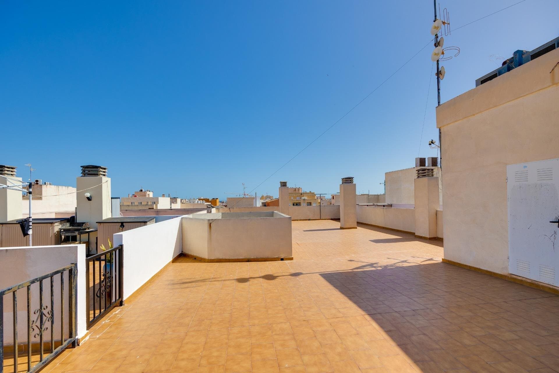 1-Bedroom Penthouse in Torrevieja - 26