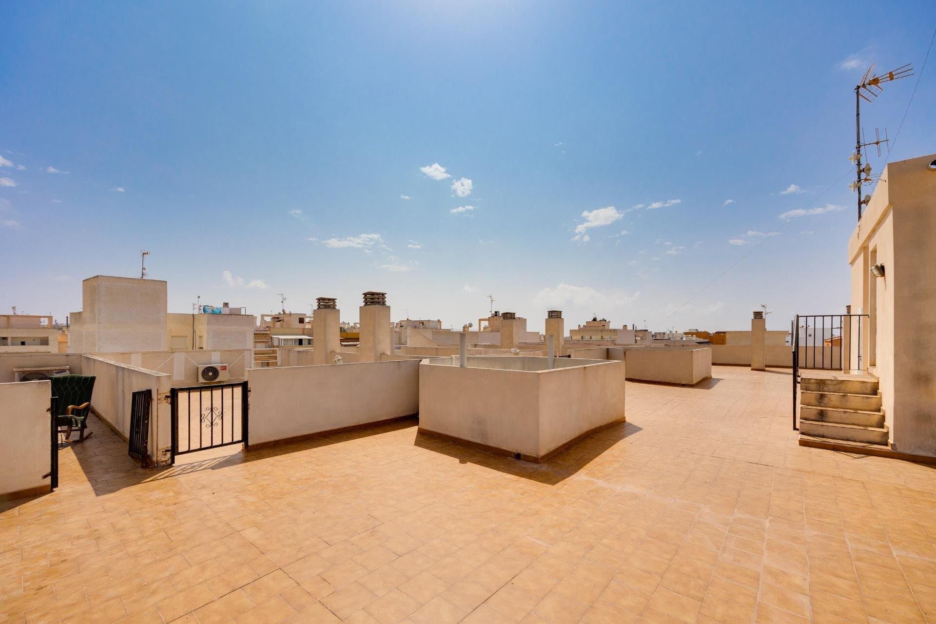 1-Bedroom Penthouse in Torrevieja - 27