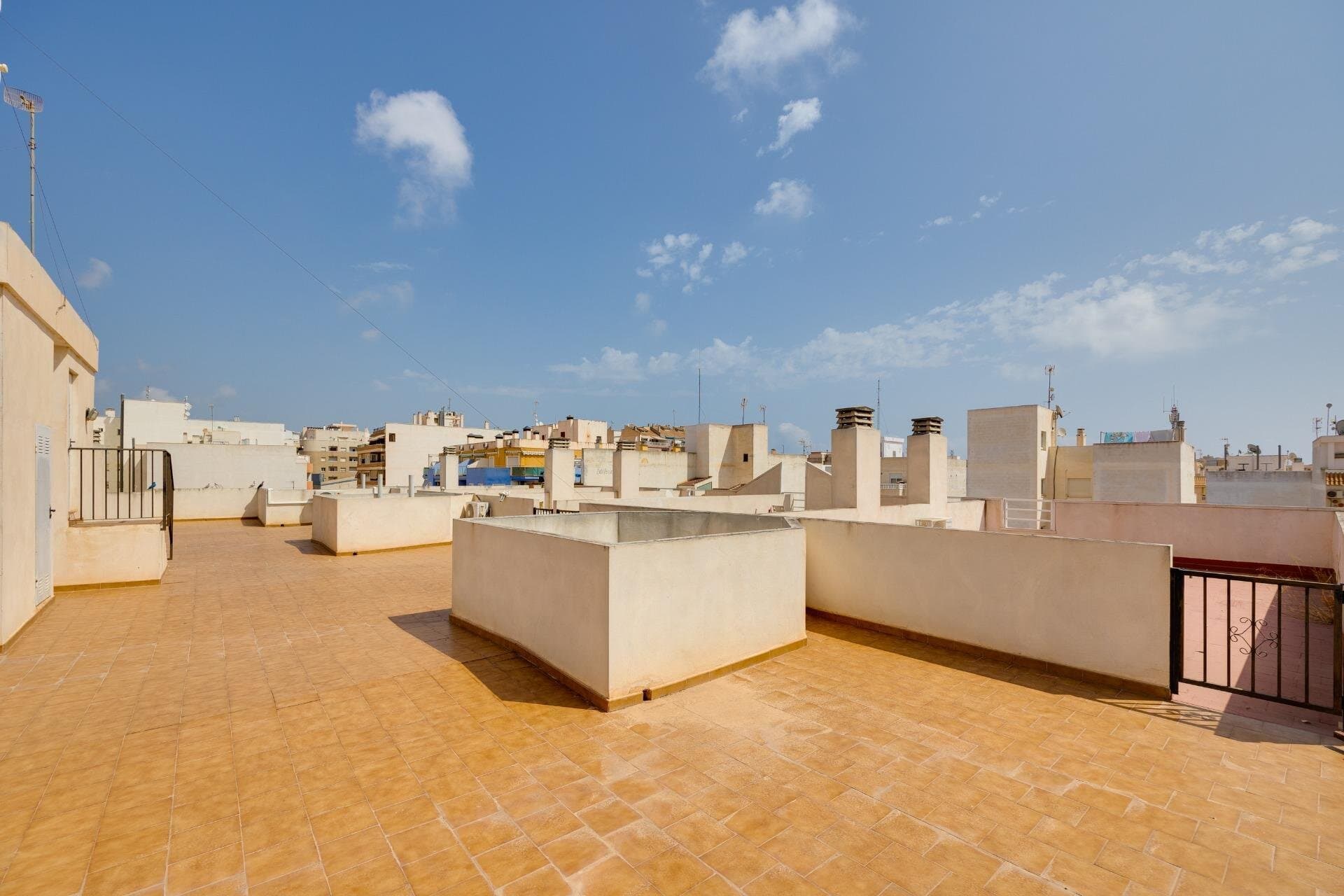 1-Bedroom Penthouse in Torrevieja - 28