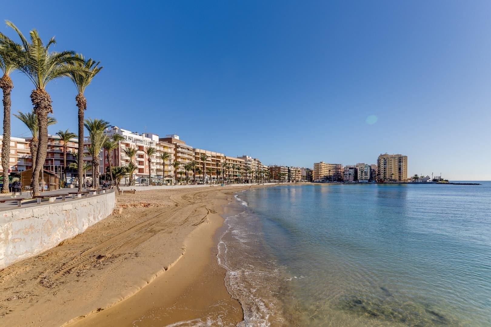 1-Bedroom Penthouse in Torrevieja - 41